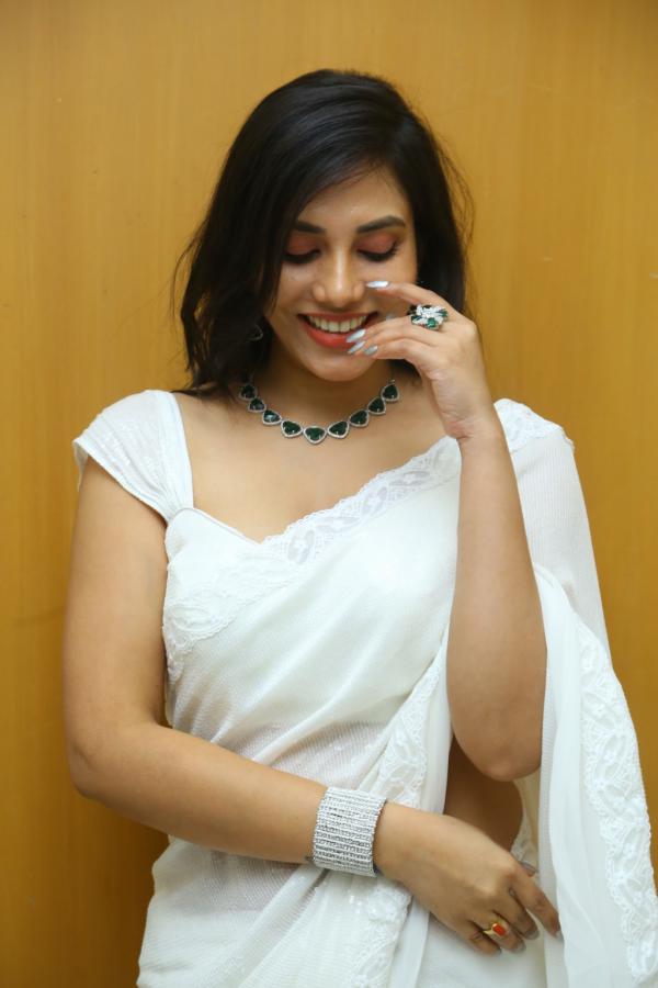 madhumitha-stills-5.jpg