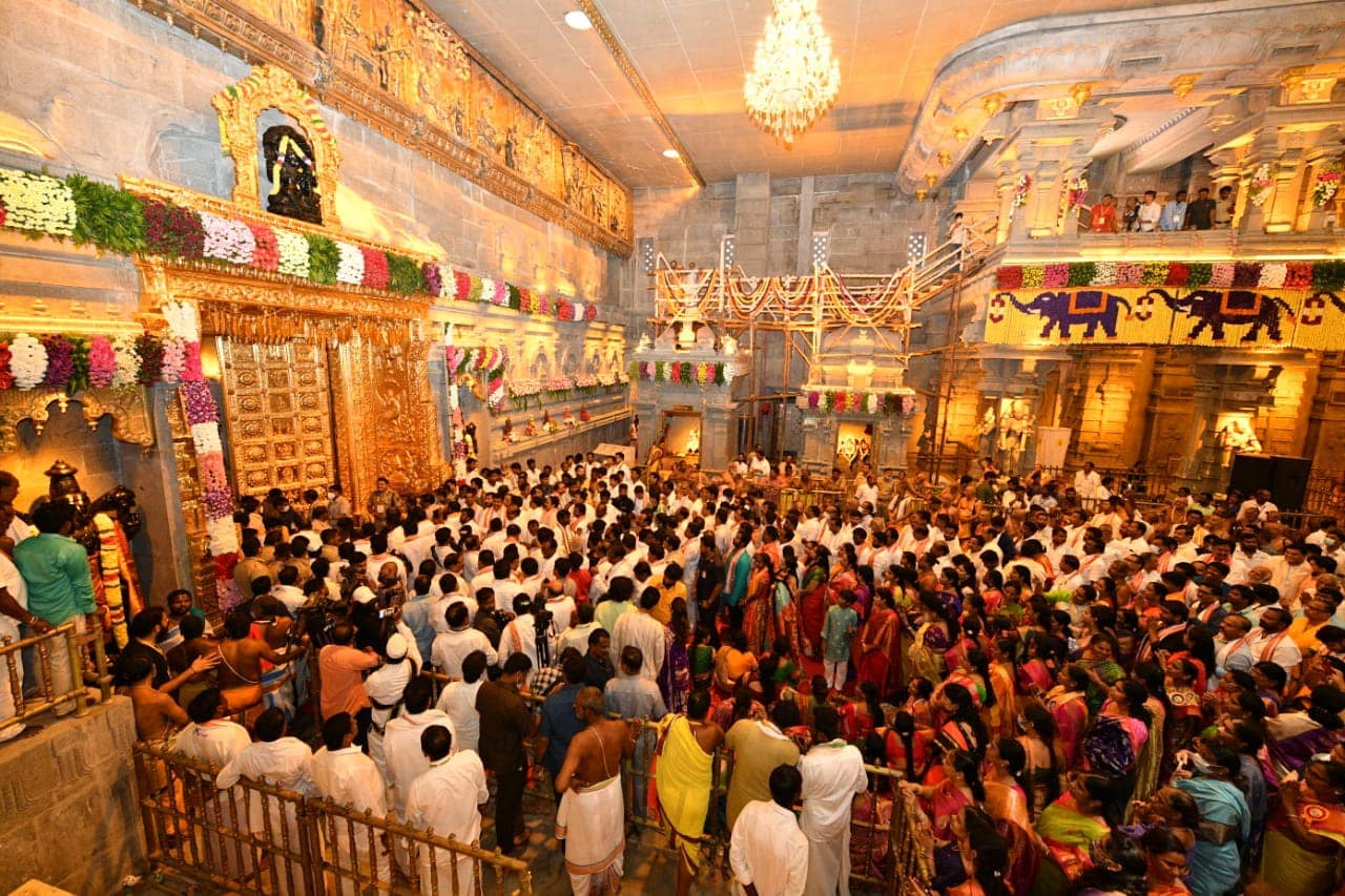 maha-kumbh-samprokshanam-at-yadadri-temple-10.jpg