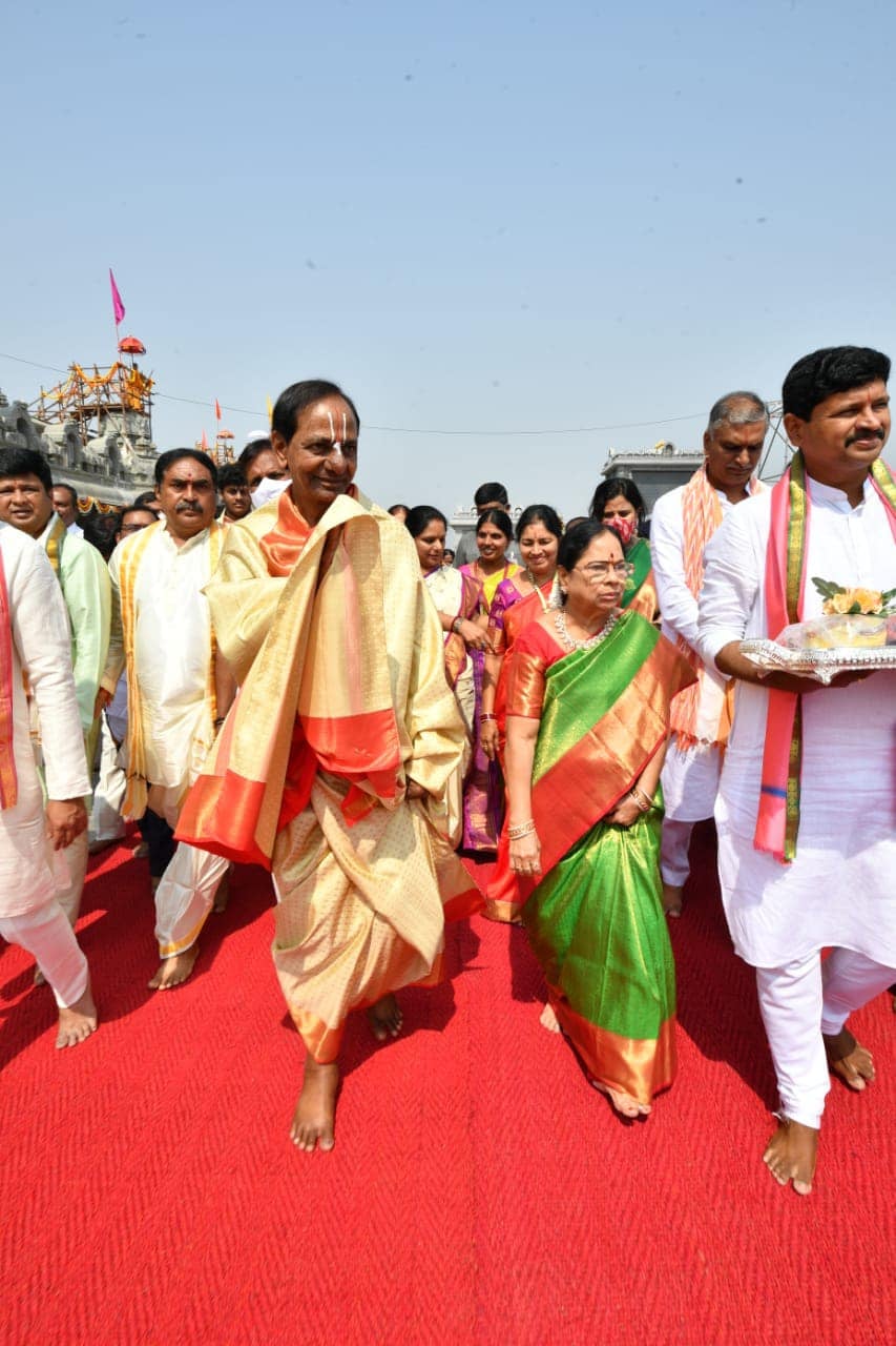 maha-kumbh-samprokshanam-at-yadadri-temple-4.jpg