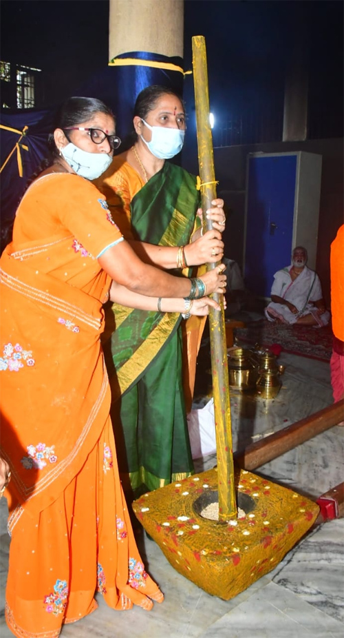maha-poornahuti-program-in-durga-temple-5.jpg
