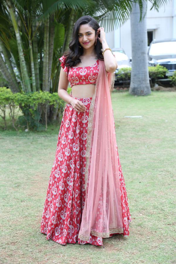 malavika-nair-stills-2-13.jpg