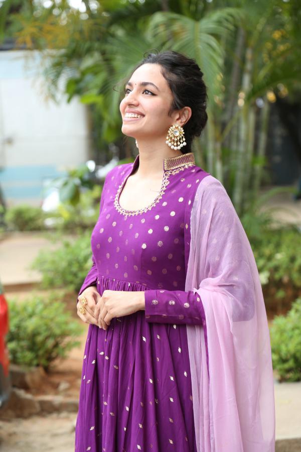 malavika-nair-stills-3-10.jpg