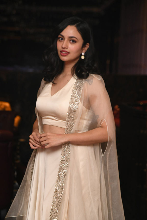 malavika-nair-stills-5-17.jpg
