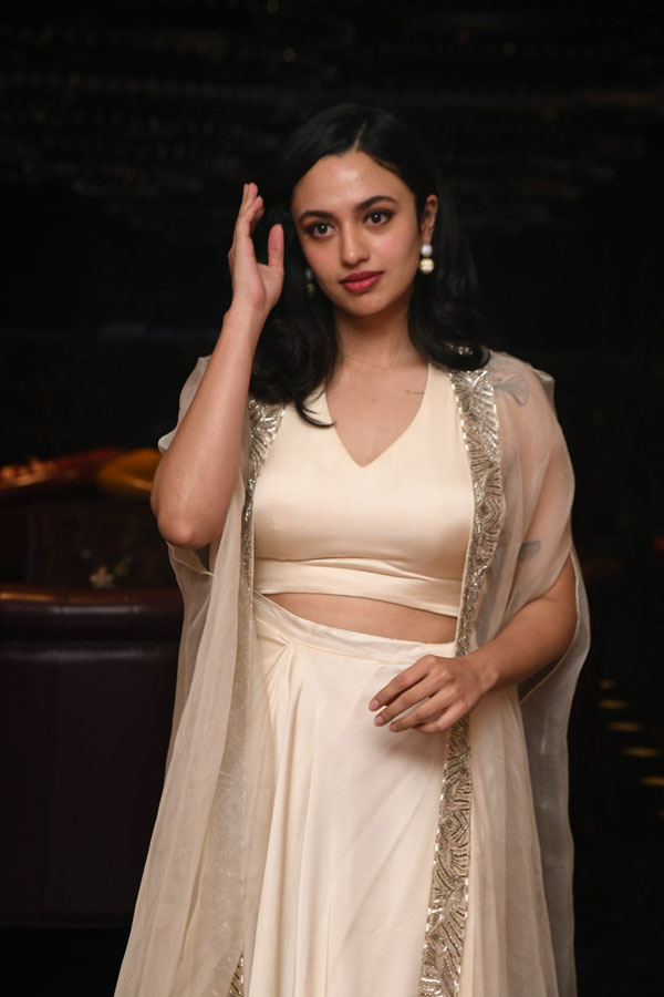 malavika-nair-stills-5-2.jpg