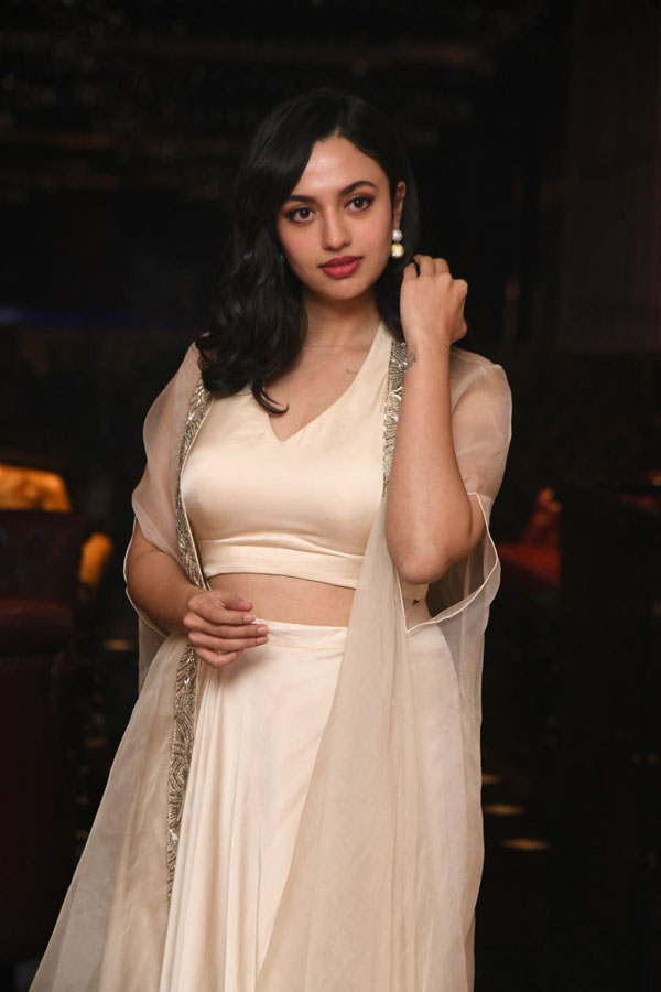 malavika-nair-stills-5-20.jpg