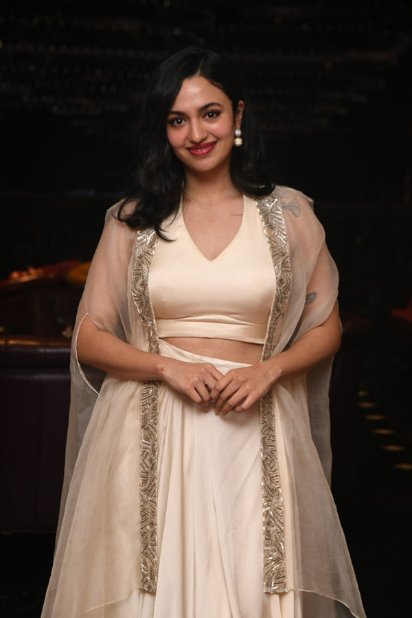 malavika-nair-stills-5-7.jpg