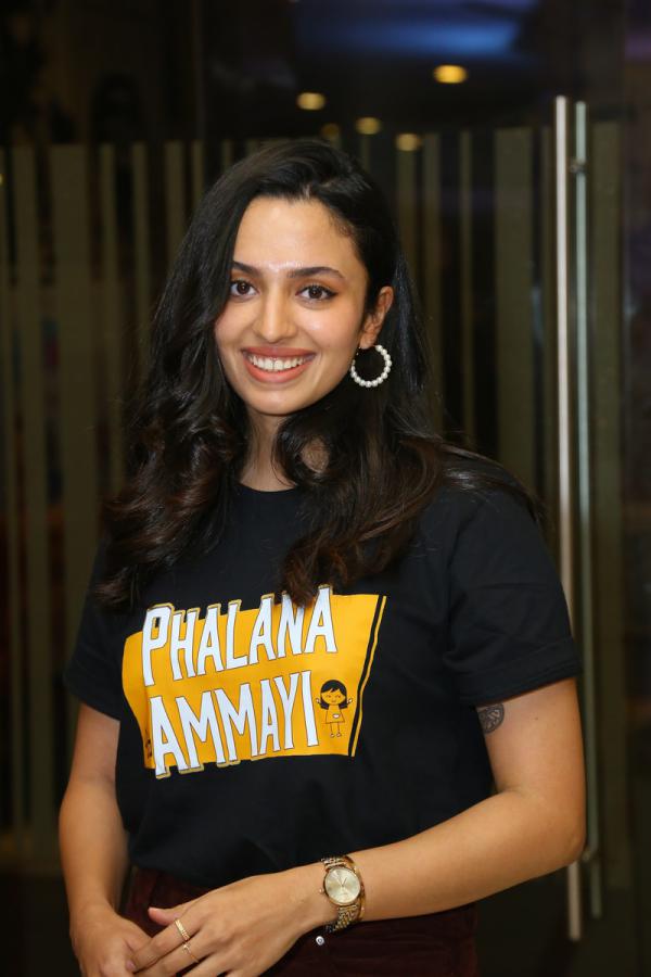 malavika-nair-stills-7.jpg
