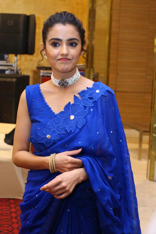 malavika-sharma-stills-2-20.jpg