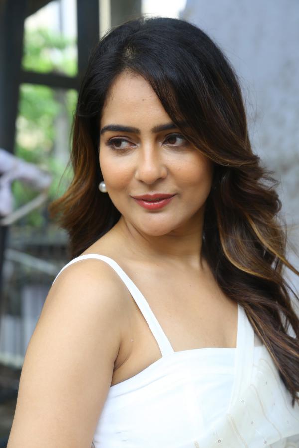 malvi-malhotra-stills-3.jpg