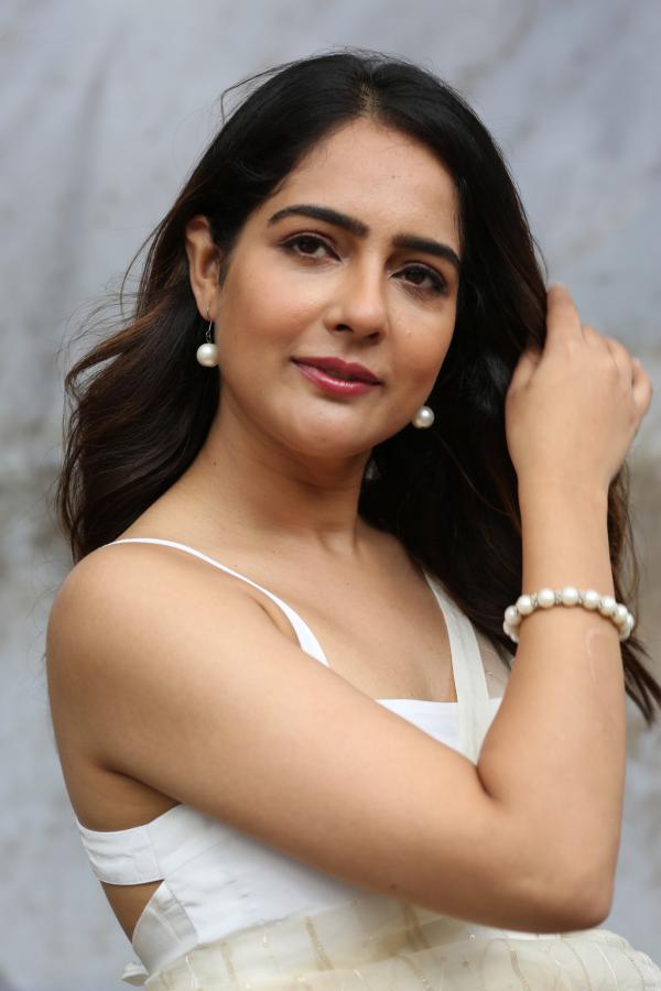 malvi-malhotra-stills-6.jpg