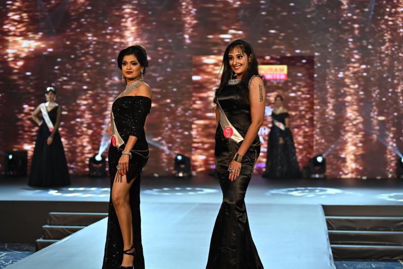 manappuram-mrs-south-india-2021-grand-finale-fashion-show-1.jpg
