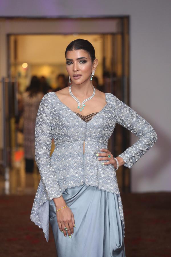 manchu-lakshmi-stills-2-2.jpg