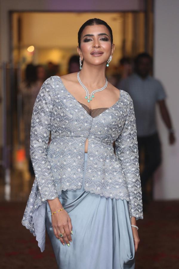 manchu-lakshmi-stills-2-4.jpg