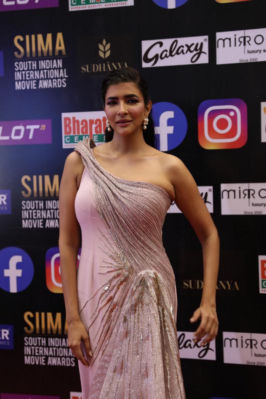 manchu-lakshmi-stills-9.jpg