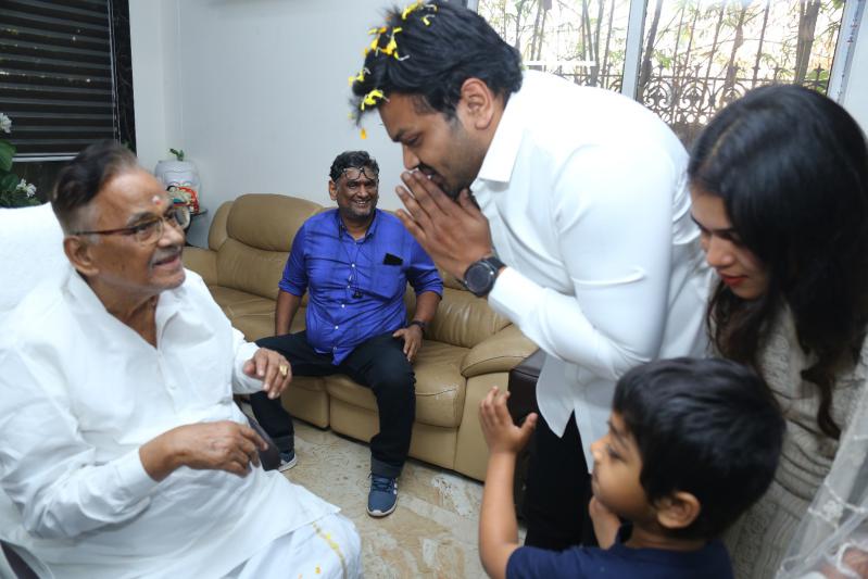 manchu-manoj-bhuma-mounika-reddy-at-kurnool-10.jpg