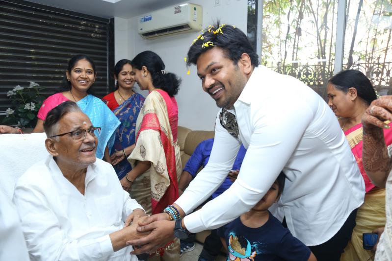 manchu-manoj-bhuma-mounika-reddy-at-kurnool-12.jpg