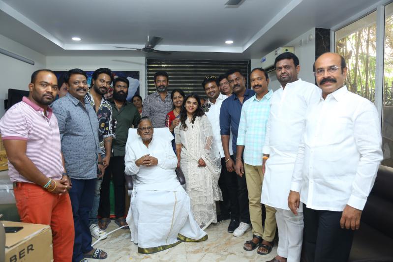 manchu-manoj-bhuma-mounika-reddy-at-kurnool-17.jpg
