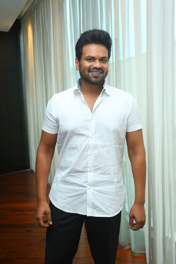 manchu-manoj-stills-7.jpg
