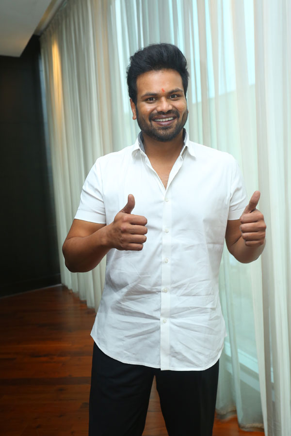 manchu-manoj-stills-8.jpg