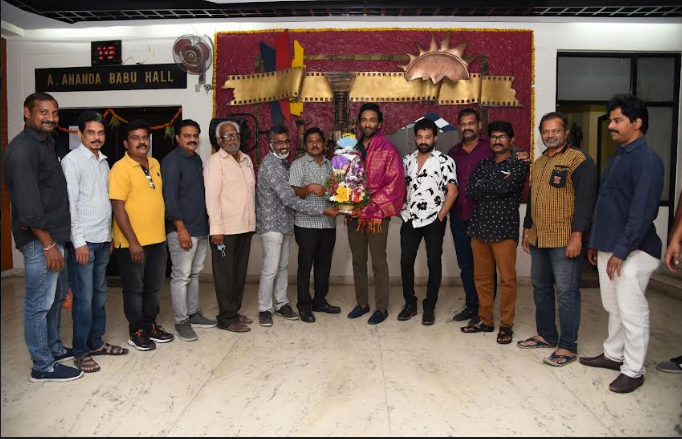 manchu-vishnu-honoured-by-film-critics-association-3.jpg