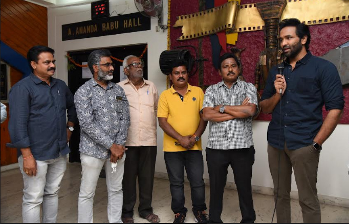 manchu-vishnu-honoured-by-film-critics-association-4.jpg