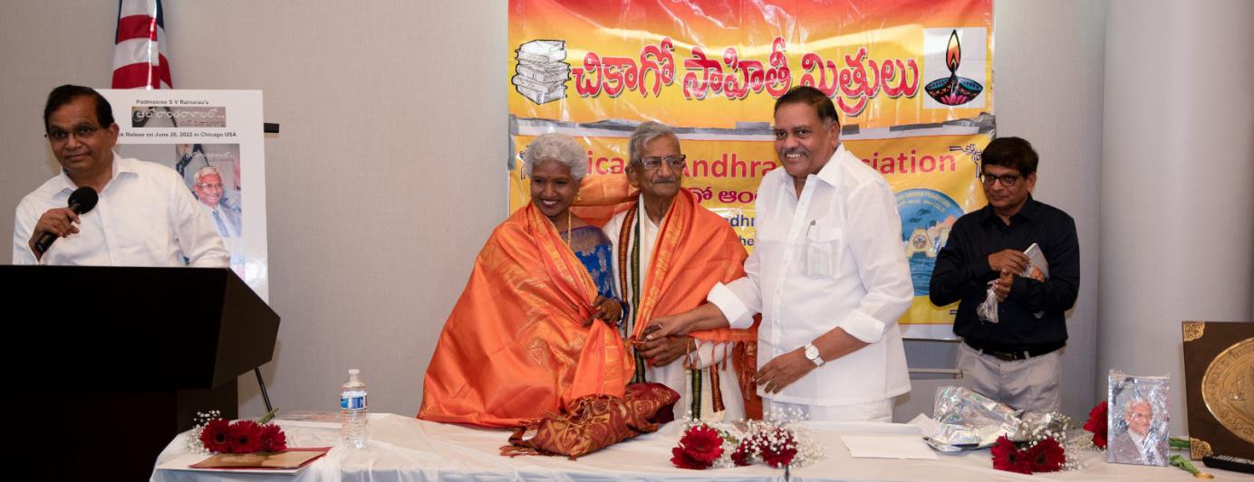 mandali-buddha-prasad-released-the-book-alolalantarala-6.jpg