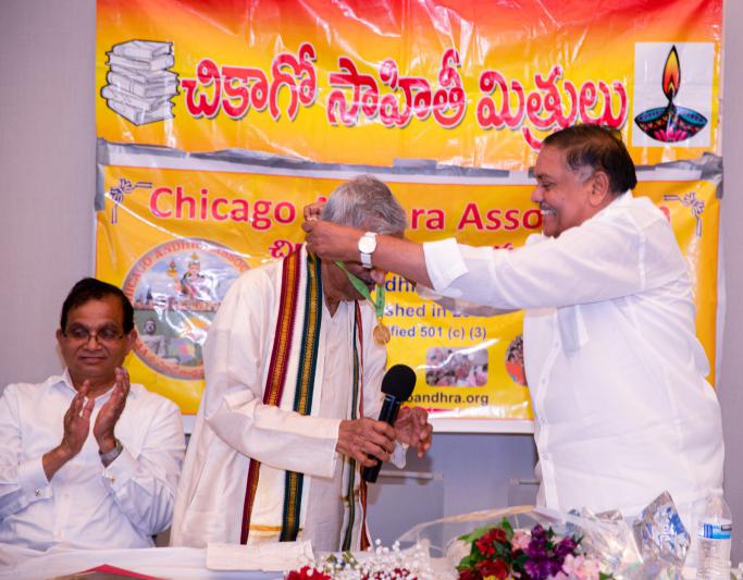 mandali-buddha-prasad-released-the-book-alolalantarala-8.jpg