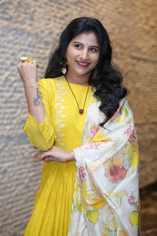 mangli-stills-2.jpg