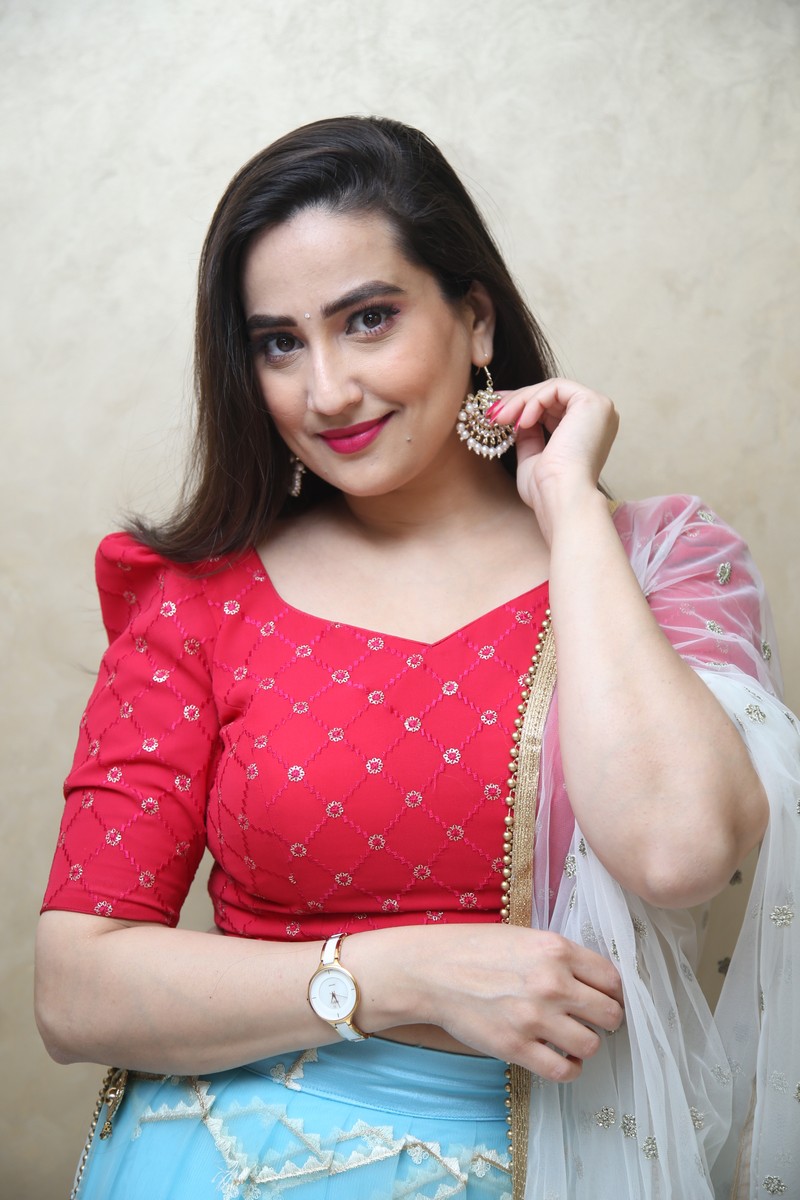 manjusha-stills-11.jpg