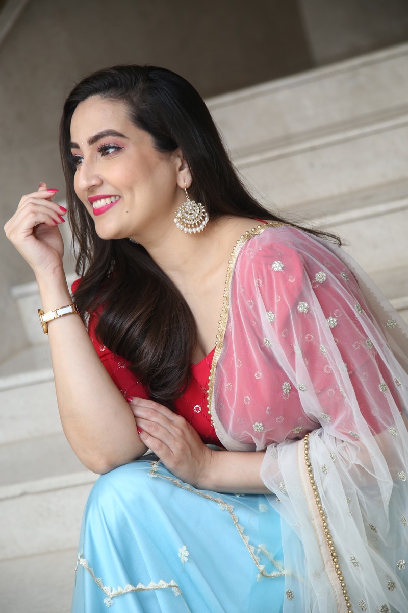 manjusha-stills-19.jpg