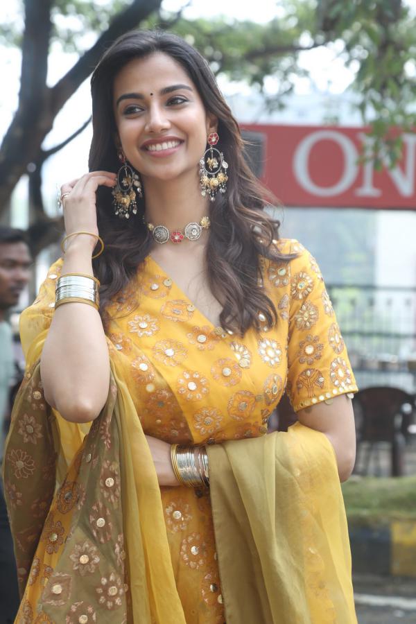 meenakshi-chowdary-stills-5.jpg
