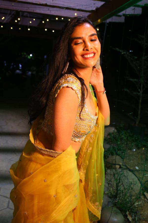 meenakshi-goswami-stills-2-15.jpg