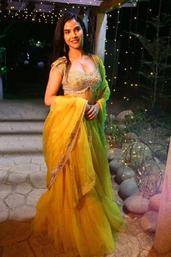 meenakshi-goswami-stills-2-7.jpg