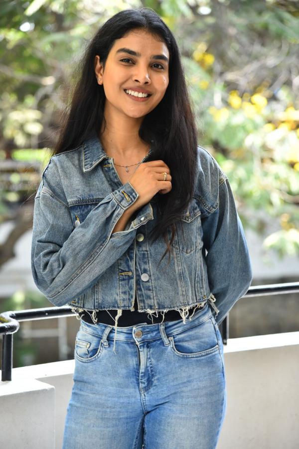meenakshi-goswami-stills-3-7.jpg