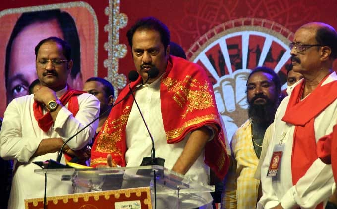 megastar-chiranjeevi-at-may-day-celebrations-10.jpg