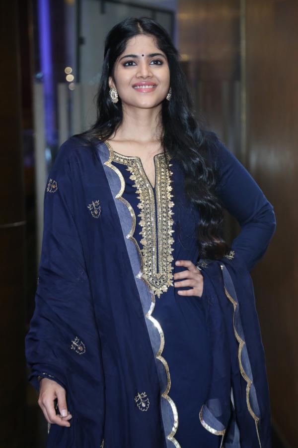 megha-akash-stills-12.jpg