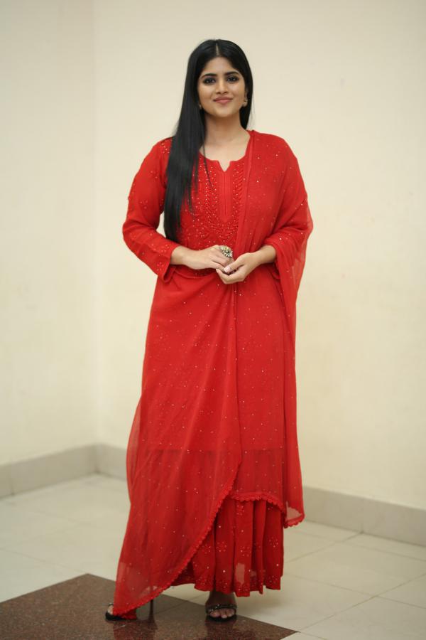 megha-akash-stills-2-13.jpg