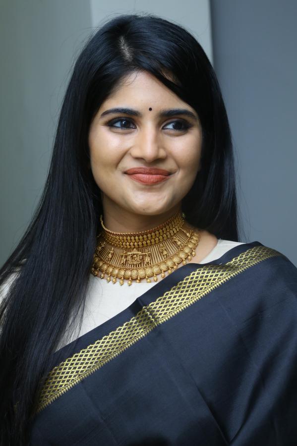 megha-akash-stills-3-11.jpg