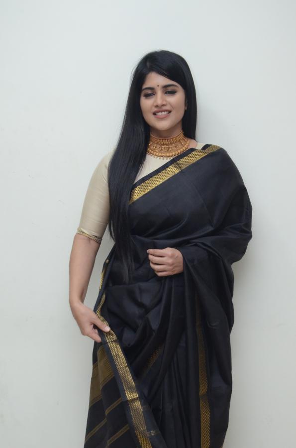 megha-akash-stills-3-16.jpg