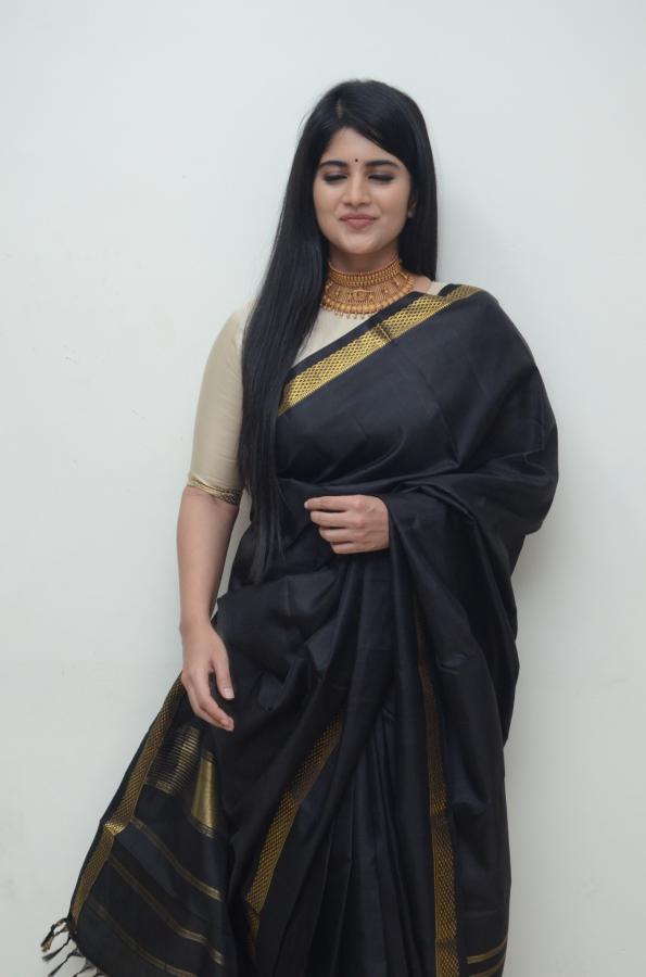 megha-akash-stills-3-17.jpg
