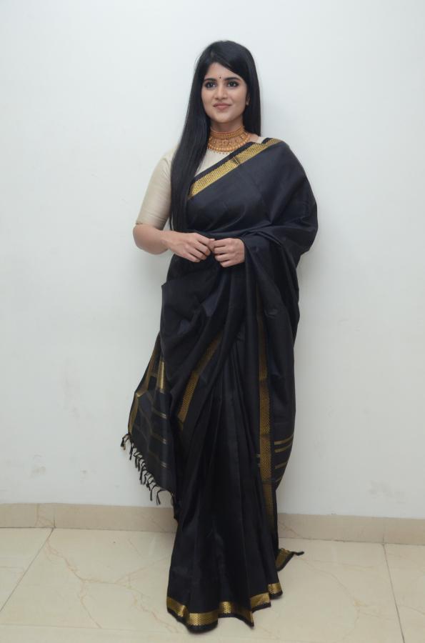 megha-akash-stills-3-18.jpg