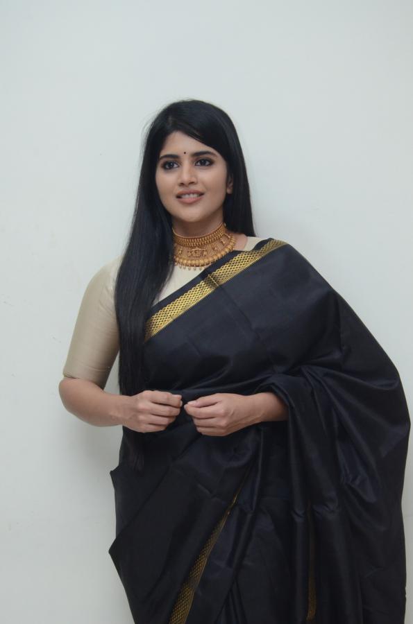 megha-akash-stills-3-19.jpg