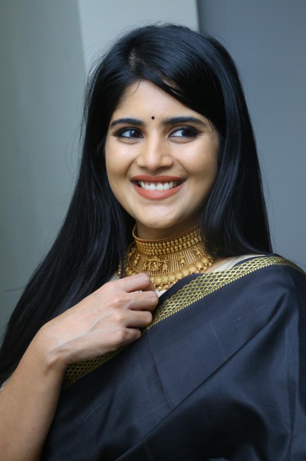 megha-akash-stills-3-9.jpg