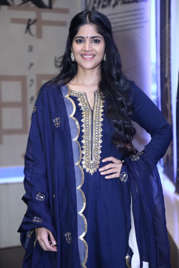 megha-akash-stills-7.jpg