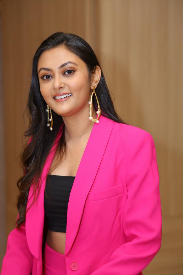 megha-chowdary-stills-16.jpg