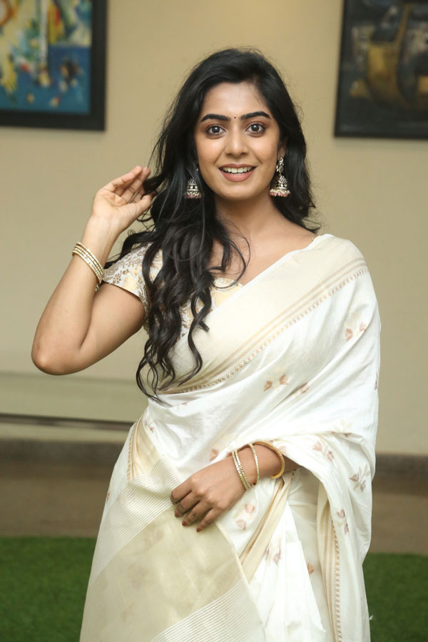 megha-lekha-stills-2-10.jpg