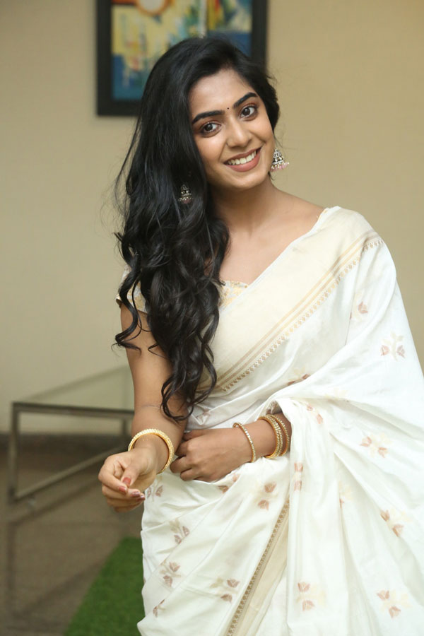 megha-lekha-stills-2-2.jpg