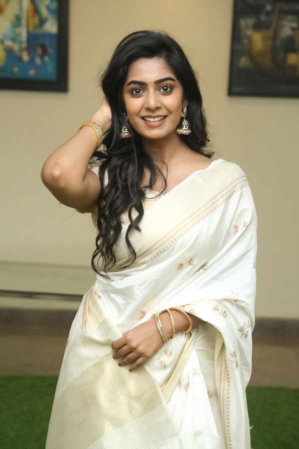megha-lekha-stills-2-9.jpg