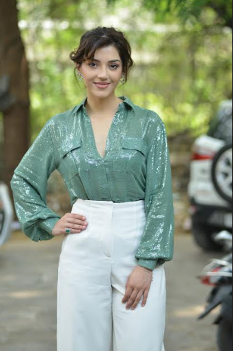mehreen-pirzada-stills-2-2.jpg