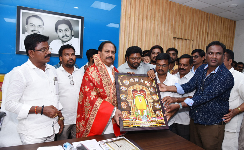 Nayee Brahmin Sangam Felicitation to Kottu Satyanarayana